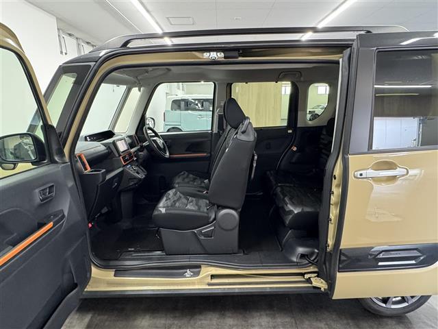 タント ファンクロス 両側パワースライドドア/7インチナビ/パノラマモニター/ルーフレール/スマートアシスト/衝突回避支援ブレーキ/車線逸脱警報機能/標識認識機能/レーンキープコントロール/コーナーセンサー/シートヒーター(33枚目)