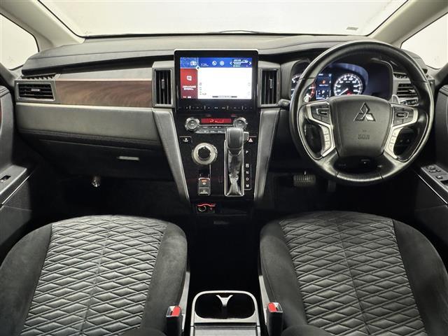 デリカD:5 P 後席モニター/10インチナビ/マルチアラウンドモニター/ドラレコ/ETC/後側方車両検知警報システム/衝突被害軽減ブレーキ/レーダークルコン/LED/オートハイビーム/パワーバックドア/シートヒーター(2枚目)