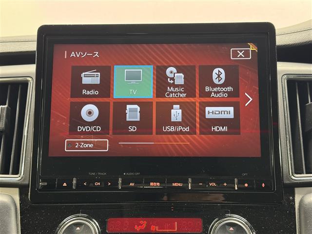 デリカD:5 P 後席モニター/10インチナビ/マルチアラウンドモニター/ドラレコ/ETC/後側方車両検知警報システム/衝突被害軽減ブレーキ/レーダークルコン/LED/オートハイビーム/パワーバックドア/シートヒーター(5枚目)