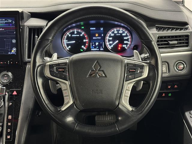 デリカD:5 P 後席モニター/10インチナビ/マルチアラウンドモニター/ドラレコ/ETC/後側方車両検知警報システム/衝突被害軽減ブレーキ/レーダークルコン/LED/オートハイビーム/パワーバックドア/シートヒーター(12枚目)