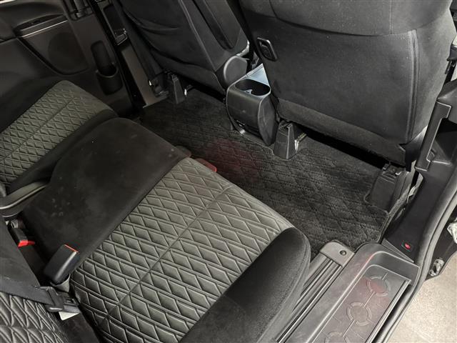 デリカD:5 P 後席モニター/10インチナビ/マルチアラウンドモニター/ドラレコ/ETC/後側方車両検知警報システム/衝突被害軽減ブレーキ/レーダークルコン/LED/オートハイビーム/パワーバックドア/シートヒーター(27枚目)