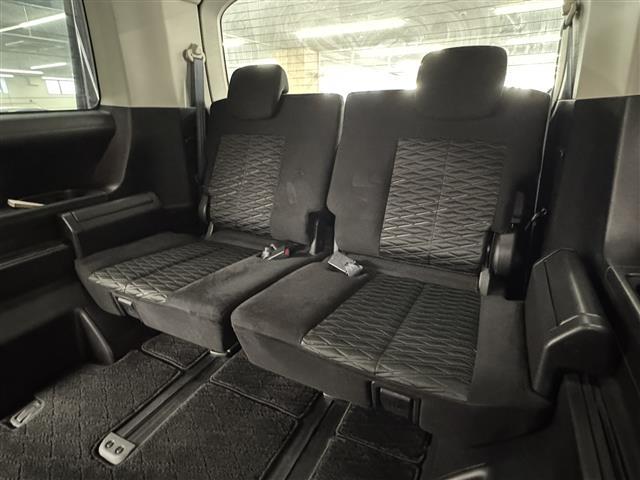 デリカD:5 P 後席モニター/10インチナビ/マルチアラウンドモニター/ドラレコ/ETC/後側方車両検知警報システム/衝突被害軽減ブレーキ/レーダークルコン/LED/オートハイビーム/パワーバックドア/シートヒーター(32枚目)