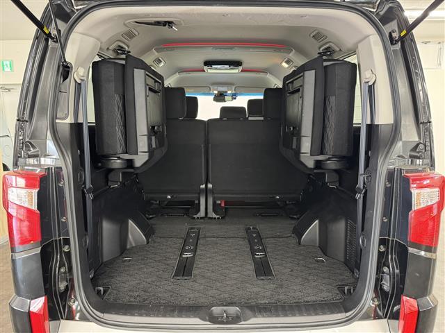 デリカD:5 P 後席モニター/10インチナビ/マルチアラウンドモニター/ドラレコ/ETC/後側方車両検知警報システム/衝突被害軽減ブレーキ/レーダークルコン/LED/オートハイビーム/パワーバックドア/シートヒーター(33枚目)