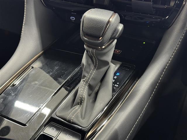 アルファード Z 14インチナビ/パノラミックビュー/ドラレコ/ETC2.0/左右独立ムーンルーフ/黒革シート/ブラインドスポットモニター/2列目冷暖シート/パワーシート/プリクラッシュセーフティ/パワーバックドア(10枚目)