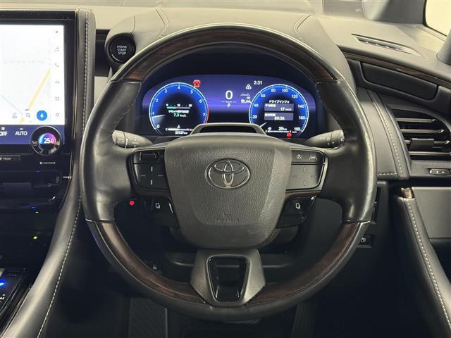 アルファード Z 14インチナビ/パノラミックビュー/ドラレコ/ETC2.0/左右独立ムーンルーフ/黒革シート/ブラインドスポットモニター/2列目冷暖シート/パワーシート/プリクラッシュセーフティ/パワーバックドア(11枚目)