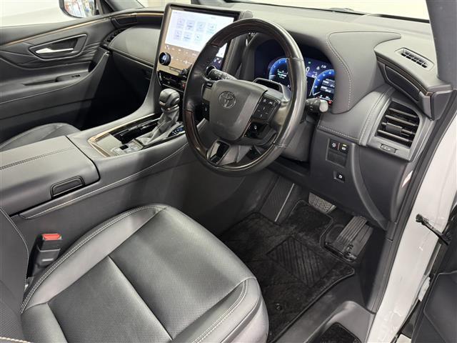 アルファード Z 14インチナビ/パノラミックビュー/ドラレコ/ETC2.0/左右独立ムーンルーフ/黒革シート/ブラインドスポットモニター/2列目冷暖シート/パワーシート/プリクラッシュセーフティ/パワーバックドア(23枚目)