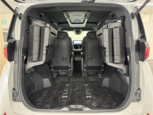 アルファード Z 14インチナビ/パノラミックビュー/ドラレコ/ETC2.0/左右独立ムーンルーフ/黒革シート/ブラインドスポットモニター/2列目冷暖シート/パワーシート/プリクラッシュセーフティ/パワーバックドア(33枚目)