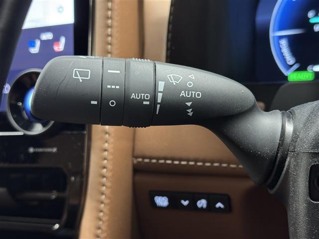 ヴェルファイアハイブリッド Z プレミア モデリスタ/後席モニター/14インチナビ/パノラミックビュー/ドラレコ/ETC2.0/ユニバーサルステップ/アドバンストパーク/左右独立ムーンルーフ/茶革/BSM/デジタルインナーミラー/衝突被害軽減(15枚目)