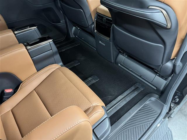 ヴェルファイアハイブリッド Z プレミア モデリスタ/後席モニター/14インチナビ/パノラミックビュー/ドラレコ/ETC2.0/ユニバーサルステップ/アドバンストパーク/左右独立ムーンルーフ/茶革/BSM/デジタルインナーミラー/衝突被害軽減(26枚目)