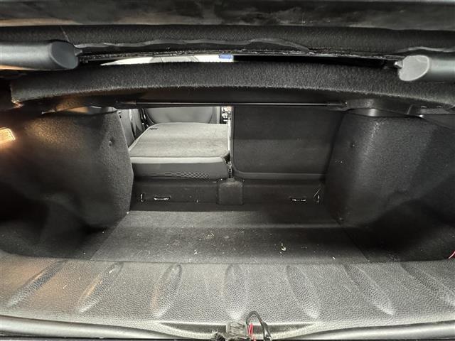 ＭＩＮＩ クーパーＳ　コンバーチブル　電動ソフトトップオープン動作ＯＫ／ＣＤ／ポータブルナビ／バックカメラ／ドラレコ／ＥＴＣ／デジタルインナーミラー／シートヒーター／ディスチャージヘッドライト／パドルシフト／オートエアコン／純正１７ＡＷ（37枚目）