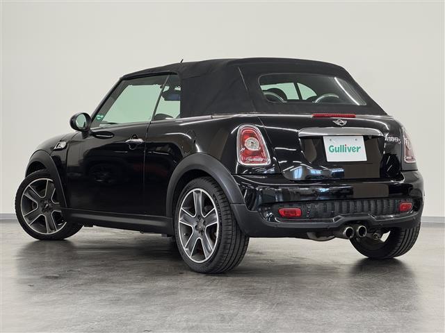 ＭＩＮＩ クーパーＳ　コンバーチブル　電動ソフトトップオープン動作ＯＫ／ＣＤ／ポータブルナビ／バックカメラ／ドラレコ／ＥＴＣ／デジタルインナーミラー／シートヒーター／ディスチャージヘッドライト／パドルシフト／オートエアコン／純正１７ＡＷ（42枚目）