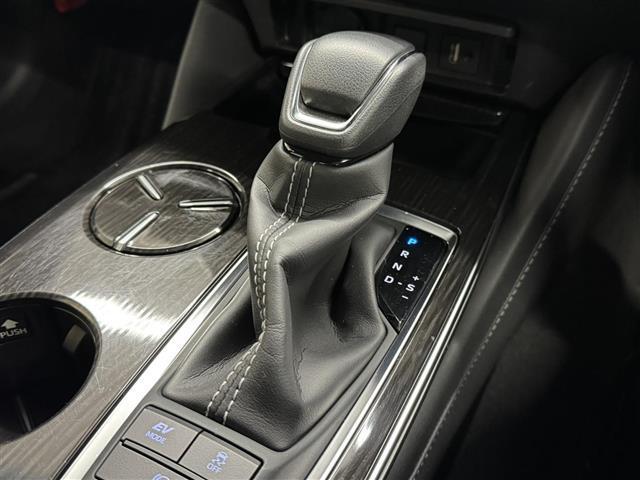 �y�X�e�A�����O�X�C�b�`�z�i�r��I�[�f�B�I�Ȃǂ̑���̍ہA�n���h����O��������ڐ��𗣂��Ȃ��ő��삪�\�B