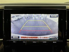 【バックカメラ】駐車時に後方がリアルタイム映像で確認できます。大型商業施設や立体駐車場での駐車時や、夜間のバック時に大活躍！運転スキルに関わらず、今や必須となった装備のひとつです！ 3