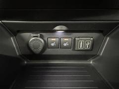 【シートヒーター】スイッチを入れると数十秒で座席が温かくなります。エアコンとは違い、身体と密着しているシートが温まるので、冬場には嬉しい装備です！ 7