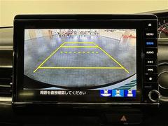 【バックカメラ】駐車時に後方がリアルタイム映像で確認できます。大型商業施設や立体駐車場での駐車時や、夜間のバック時に大活躍！運転スキルに関わらず、今や必須となった装備のひとつです！ 4