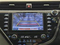 【バックカメラ】駐車時に後方がリアルタイム映像で確認できます。大型商業施設や立体駐車場での駐車時や、夜間のバック時に大活躍！運転スキルに関わらず、今や必須となった装備のひとつです！ 3