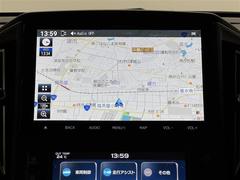 【大画面ナビ】人気の純正９インチナビを装備。ナビ利用時のマップ表示も見やすく、テレビやＤＶＤは臨場感がアップ！Ｂｌｕ-ｒａｙディスクのほか、Ａｐｐｌｅ　ＣａｒＰｌａｙ、ＡｎｄｒｏｉｄＡｕｔｏにも対応。 5