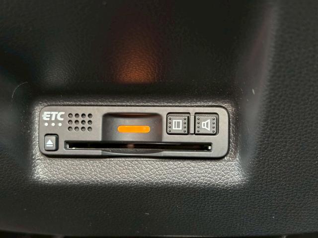 シャトル ハイブリッドX【禁煙・1オーナー・ナビ&Bカメラ&ETC】 ◆走行39,020km◆福岡仕入◆【Bluetooth対応純正SDナビ・地デジTV・DVD・CD・SD録音】LEDオートライト/純正15AW/ヒーター付ハーフレザーシート/エンジンプッシュスタート/(40枚目)