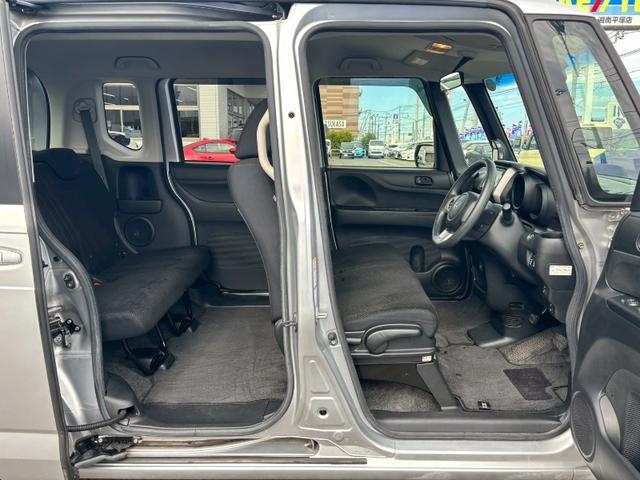 N-BOX G SSパッケージ【禁煙・両側自動スライド・ナビ&Bカメラ】 ◆あんしんパッケージ◆プラズマクラスター搭載エアコン◆運転席シートハイトアジャスター◆【Bluetooth対応純正ナビ・TV・ETC】エンジンプッシュスタート/HID/22年製DLタイヤ/純正14AW(16枚目)