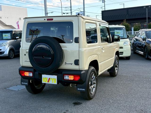 ジムニー XC【4AT・4WD・禁煙・ディスプレイオーディオ&Bカメ】 ◆ターボ◆走行15,164km◆衝突被害軽減ブレーキ◆車線逸脱警報◆【Bluetooth対応純正ディスプレイオーディオ・CD&DVD・USB】クルコン/アイスト/LEDライト/純正16AW/背面タイヤ(8枚目)