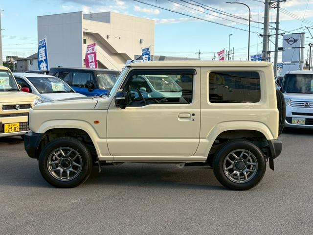 ジムニー XC【4AT・4WD・禁煙・ディスプレイオーディオ&Bカメ】 ◆ターボ◆走行15,164km◆衝突被害軽減ブレーキ◆車線逸脱警報◆【Bluetooth対応純正ディスプレイオーディオ・CD&DVD・USB】クルコン/アイスト/LEDライト/純正16AW/背面タイヤ(11枚目)
