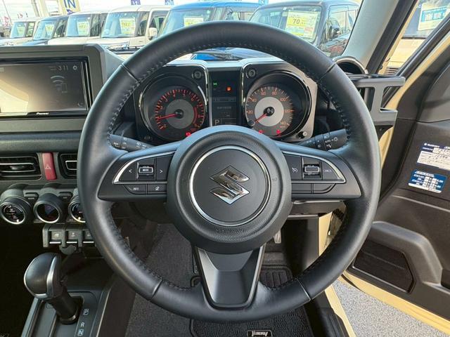 ジムニー XC【4AT・4WD・禁煙・ディスプレイオーディオ&Bカメ】 ◆ターボ◆走行15,164km◆衝突被害軽減ブレーキ◆車線逸脱警報◆【Bluetooth対応純正ディスプレイオーディオ・CD&DVD・USB】クルコン/アイスト/LEDライト/純正16AW/背面タイヤ(12枚目)