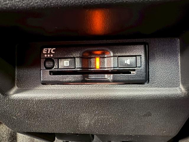 ジムニー XC【4AT・4WD・禁煙・ディスプレイオーディオ&Bカメ】 ◆ターボ◆走行15,164km◆衝突被害軽減ブレーキ◆車線逸脱警報◆【Bluetooth対応純正ディスプレイオーディオ・CD&DVD・USB】クルコン/アイスト/LEDライト/純正16AW/背面タイヤ(31枚目)