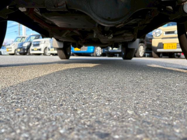 ジムニー XC【4AT・4WD・禁煙・ディスプレイオーディオ&Bカメ】 ◆ターボ◆走行15,164km◆衝突被害軽減ブレーキ◆車線逸脱警報◆【Bluetooth対応純正ディスプレイオーディオ・CD&DVD・USB】クルコン/アイスト/LEDライト/純正16AW/背面タイヤ(43枚目)