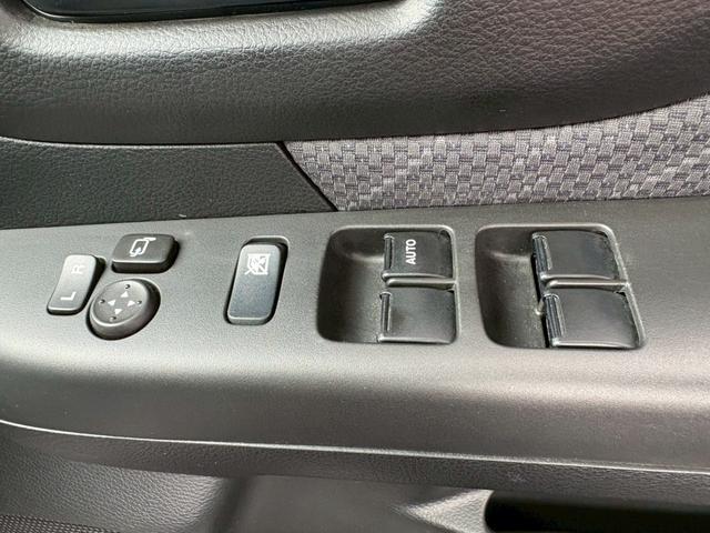 スペーシア X【禁煙・1オーナー・衝突被害軽減ブレーキ・ナビ&ドラレコ】 ◆神奈川仕入◆走行32,909km◆【Bluetooth対応純正8型ナビ・地デジTV・DVD】自動スライドドア/エンジンプッシュスタート/衝突被害軽減ブレーキ/車線逸脱警報/アイスト/シートヒーター/(32枚目)