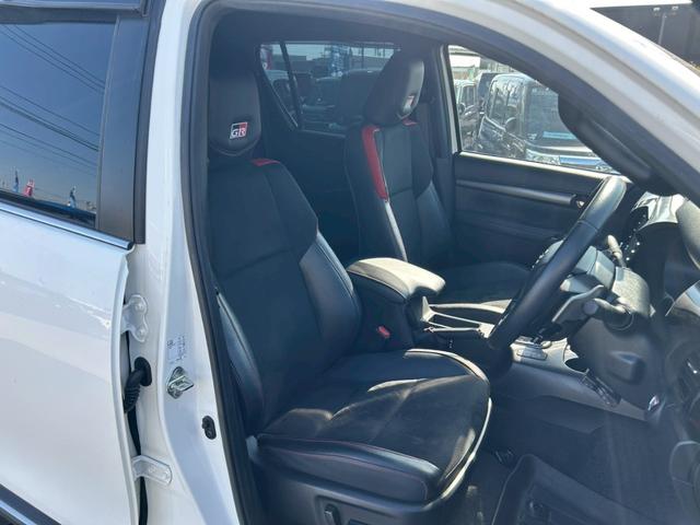 TOYOTA HILUX Z GR SPORT