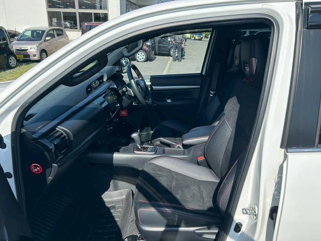 TOYOTA HILUX Z GR SPORT