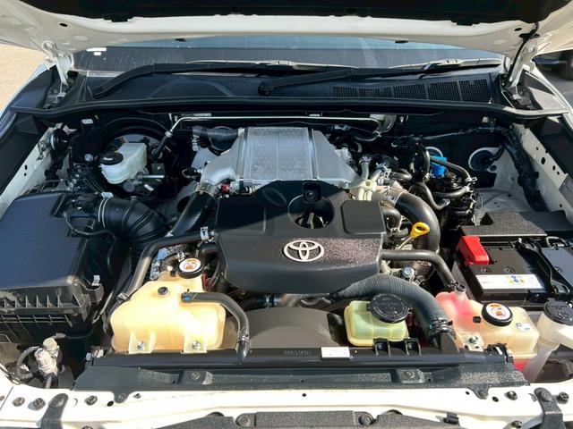 TOYOTA HILUX Z GR SPORT