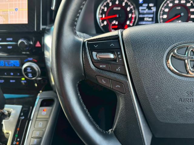 アルファード ３．５ＳＣ【禁煙・１オーナー・純正パーフェクトダンパー】　◆神奈川仕入◆改良後モデル◆大型コンソール◆ＢＳＭ◆エアコン付黒革電動シート◆【ナビ機能付ディスプレイオーディオ・ＣＤ／ＤＶＤデッキ・Ｂカメラ・ＵＳＢ・コムテック製前後ドラレコ・ＥＴＣ２．０】自動スラ（32枚目）