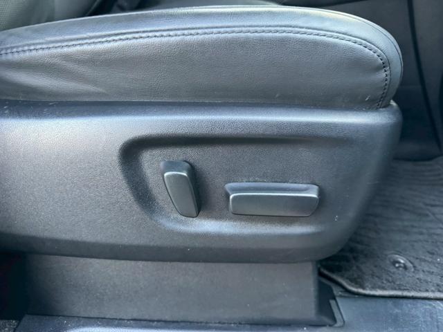 アルファード ３．５ＳＣ【禁煙・１オーナー・純正パーフェクトダンパー】　◆神奈川仕入◆改良後モデル◆大型コンソール◆ＢＳＭ◆エアコン付黒革電動シート◆【ナビ機能付ディスプレイオーディオ・ＣＤ／ＤＶＤデッキ・Ｂカメラ・ＵＳＢ・コムテック製前後ドラレコ・ＥＴＣ２．０】自動スラ（40枚目）