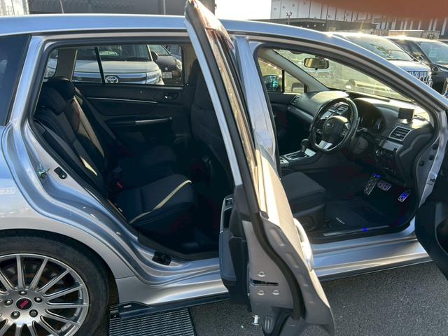 レヴォーグ 1.6GT-Sアイサイト【STIフルエアロ・禁煙1オーナー】 ◆4WD◆衝突被害軽減ブレーキ◆車線逸脱警報◆STIミラーウィンカー◆電動シート◆レーダークルーズ◆【Bluetooth対応純正ナビ・地デジTV・DVD・Bカメラ・ETC・ドラレコ】純正18AW/(17枚目)