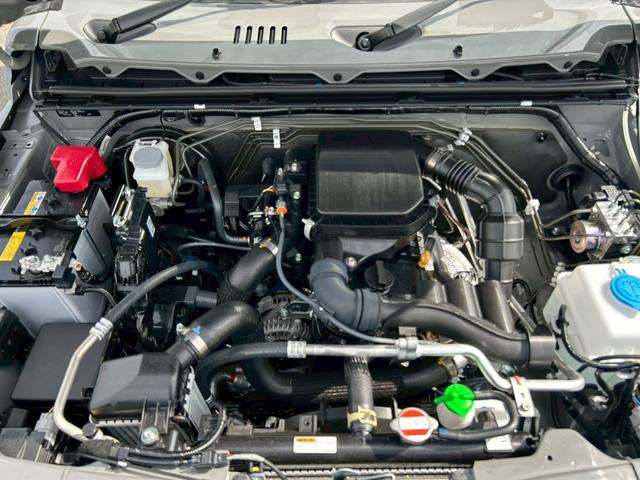 ジムニー ＸＣ【届出済未使用車・４型・５速マニュアル・４ＷＤターボ】　デュアルセンサーブレーキサポート　パーキングセンサー　シートヒーター　クルーズコントロール　ヒルディセントコントロール　ハイビームアシスト　ＬＥＤライト　ライトウォッシャー　純正１６ＡＷ　スマートキー（38枚目）
