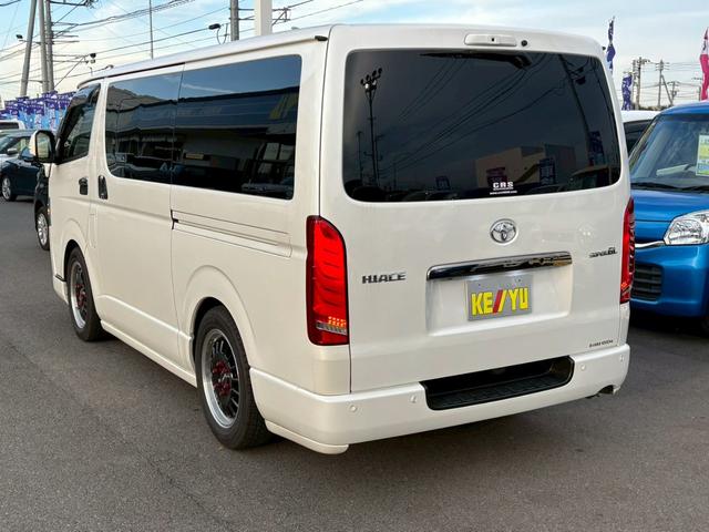 ハイエースバン スーパーＧＬダークプライムＩＩ【１オーナー・軽油ターボ】　◆神奈川仕入◆ＣＲＳカスタム◆ベットキット◆黒革調シートカバー◆スモーク加工◆デジタルインナーミラー◆【アルパイン製１１型ナビ・地デジＴＶ・バックカメラ・ＥＴＣ・ドラレコ・ＨＤＭＩ】社外１７ＡＷ／（10枚目）
