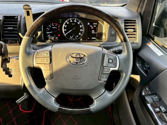 ハイエースバン スーパーＧＬダークプライムＩＩ【１オーナー・軽油ターボ】　◆神奈川仕入◆ＣＲＳカスタム◆ベットキット◆黒革調シートカバー◆スモーク加工◆デジタルインナーミラー◆【アルパイン製１１型ナビ・地デジＴＶ・バックカメラ・ＥＴＣ・ドラレコ・ＨＤＭＩ】社外１７ＡＷ／（12枚目）