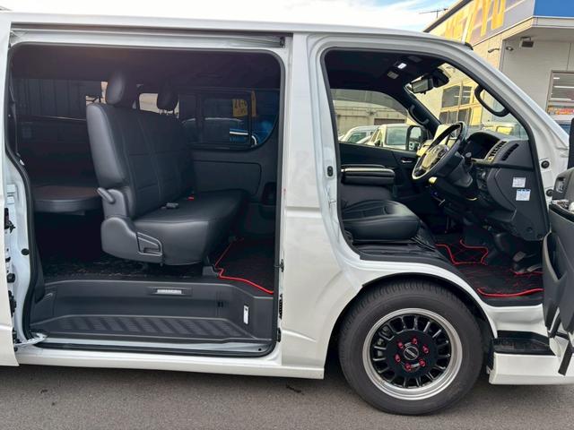 ハイエースバン スーパーＧＬダークプライムＩＩ【１オーナー・軽油ターボ】　◆神奈川仕入◆ＣＲＳカスタム◆ベットキット◆黒革調シートカバー◆スモーク加工◆デジタルインナーミラー◆【アルパイン製１１型ナビ・地デジＴＶ・バックカメラ・ＥＴＣ・ドラレコ・ＨＤＭＩ】社外１７ＡＷ／（17枚目）