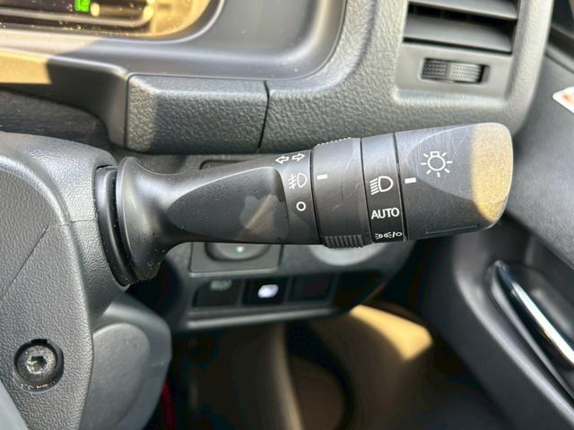 ハイエースバン スーパーＧＬダークプライムＩＩ【１オーナー・軽油ターボ】　◆神奈川仕入◆ＣＲＳカスタム◆ベットキット◆黒革調シートカバー◆スモーク加工◆デジタルインナーミラー◆【アルパイン製１１型ナビ・地デジＴＶ・バックカメラ・ＥＴＣ・ドラレコ・ＨＤＭＩ】社外１７ＡＷ／（32枚目）