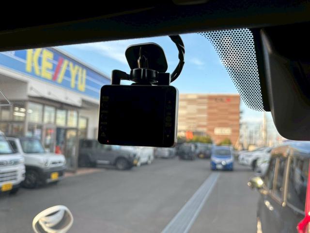 ハイエースバン スーパーＧＬダークプライムＩＩ【１オーナー・軽油ターボ】　◆神奈川仕入◆ＣＲＳカスタム◆ベットキット◆黒革調シートカバー◆スモーク加工◆デジタルインナーミラー◆【アルパイン製１１型ナビ・地デジＴＶ・バックカメラ・ＥＴＣ・ドラレコ・ＨＤＭＩ】社外１７ＡＷ／（35枚目）