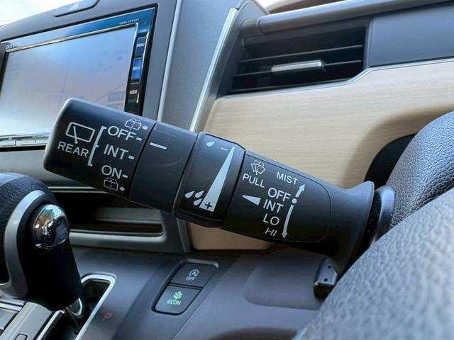 フリード G・ホンダセンシング【禁煙・スタットレス車載・ナビ&Bカメ】 ◆神奈川仕入◆衝突被害軽減ブレーキ◆車線逸脱警報◆両側自動スライド◆【Bluetooth対応純正SDナビ・地デジTV・DVD・SD録音・ETC】レーダークルーズ/社外15AW/アイドリングSTOP/(31枚目)