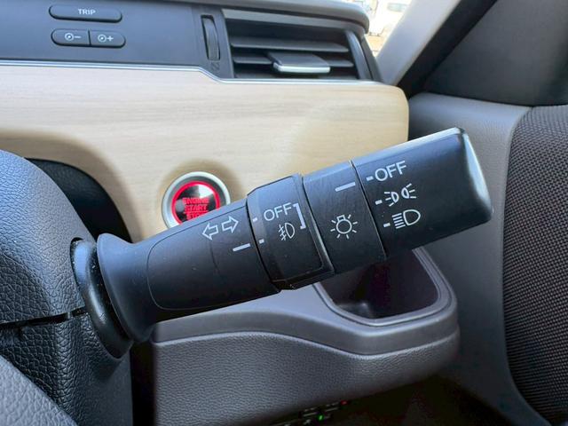 フリード G・ホンダセンシング【禁煙・スタットレス車載・ナビ&Bカメ】 ◆神奈川仕入◆衝突被害軽減ブレーキ◆車線逸脱警報◆両側自動スライド◆【Bluetooth対応純正SDナビ・地デジTV・DVD・SD録音・ETC】レーダークルーズ/社外15AW/アイドリングSTOP/(32枚目)