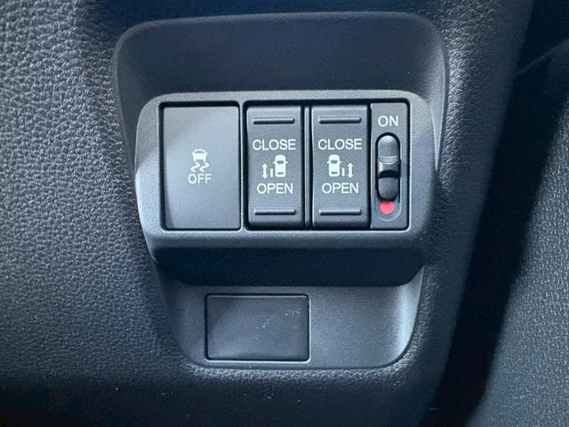 フリード e:HEVエアー EX登録済未使用車 マルチビューカメラ 純正11.4インチナビ ETC2.0 BSI・後退出庫サポート アダプティブドライビングビーム 両側電動スライドドア シートヒーター レザー調コンビシート リアクーラー パーキングセンサー 専用アルミ(37枚目)