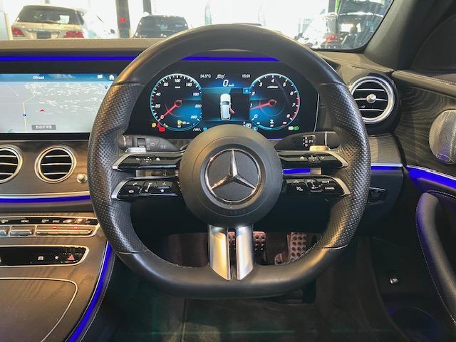 Ｅ３００　ステーションワゴン　スポーツ　認定中古車２年保証／エクスクルーシブパッケージ／本革シート／Ｂｒｕｍｅｓｔｅｒサウンドスピーカー／後席シートヒーター／ヘッドアップディスプレイ／ブラックアッシュウッドセンタートリム(14枚目)