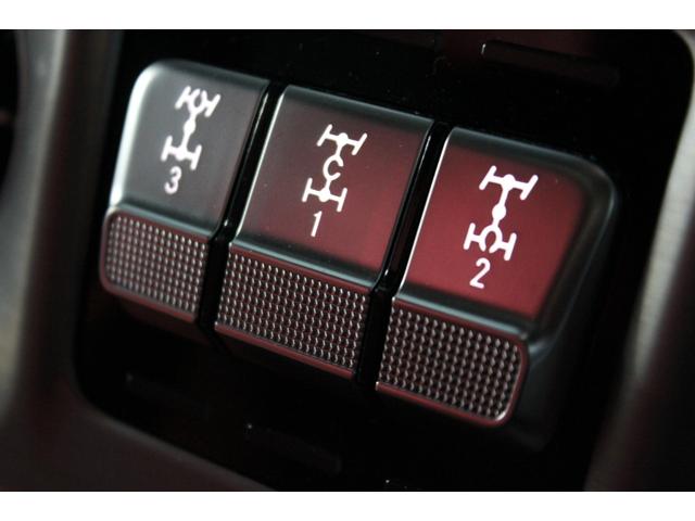 Ｇクラス Ｇ６３　エディション５５　エディション５５　ＡＭＧパフォーマンスエグゾーストシステム　ＡＭＧスピードシフトＴＣＴ　ＡＭＧパフォーマンスステアリング（Ｅｄｉｔｉｏｎ　５５専用ロゴ入り）　限定４０台　ＡＭＧナイトパッケージ　３６０（26枚目）