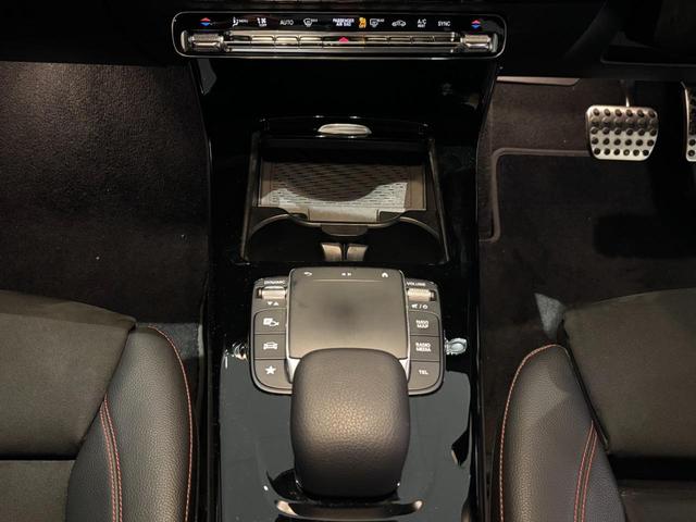 ＣＬＡクラス シューティングブレーク ＣＬＡ１８０　シューティングブレーク　ＡＭＧライン　認定中古車２年保証／ＡＭＧライン／パノラミックスライディングルーフ／メモリー付きパワーシート／シートヒーター／マルチビームＬＥＤヘッドライト／アンビエントライト（６４色）／フットトランクオープナー／Ｅ（15枚目）