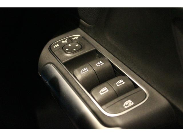 Ｂクラス Ｂ１８０　ＡＭＧレザーエクスクルーシブパッケージ　ＡＭＧラインパッケージ／本革シート／メモリー付きパワーシート／シートヒーター／マルチビームＬＥＤヘッドライト／フットトランクオープナー／１８インチＡＭＧアルミホイール／アンビエントライト／ＥＴＣ（20枚目）