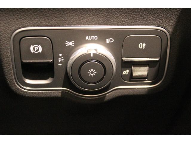 Ｂクラス Ｂ１８０　ＡＭＧレザーエクスクルーシブパッケージ　ＡＭＧラインパッケージ／本革シート／メモリー付きパワーシート／シートヒーター／マルチビームＬＥＤヘッドライト／フットトランクオープナー／１８インチＡＭＧアルミホイール／アンビエントライト／ＥＴＣ（21枚目）