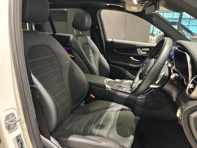 ＧＬＣ ＧＬＣ３００　４マチック　ＡＭＧライン　認定中古車保証２年　ＡＭＧライン　パノラミックスライディングルーフ　レーダーセーフティーパッケージ　３６０°カメラシステム　アンビエントライト６４色　キーレスゴー　シートヒーター　ＥＣＯスタートストッ（4枚目）